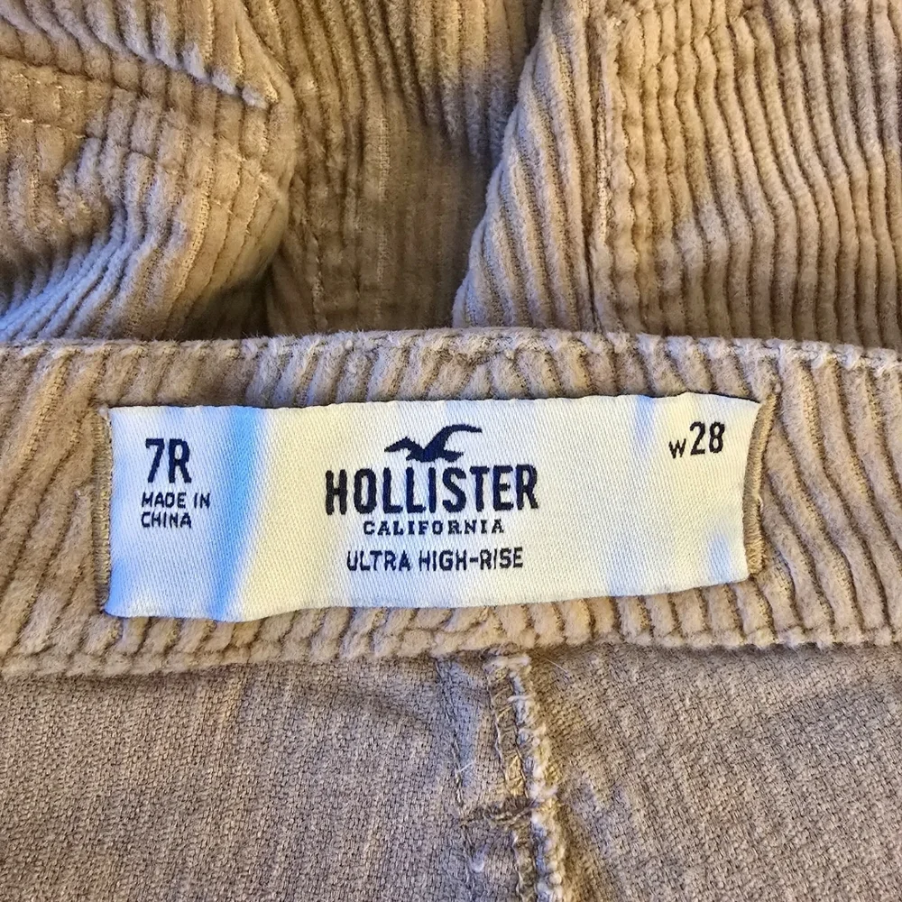 Hollister chic tan